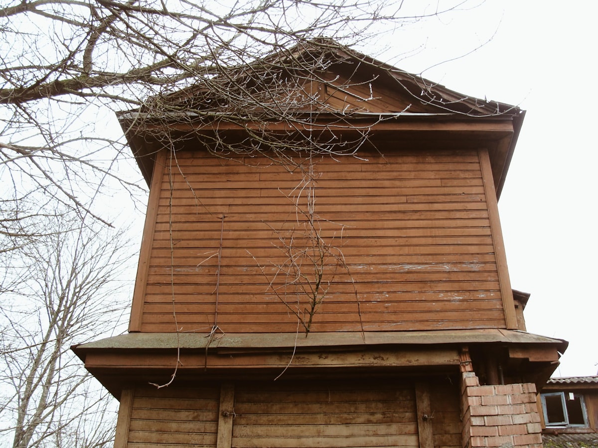 Exterior Inspection Checklist: Siding, Grading & Everything Outside